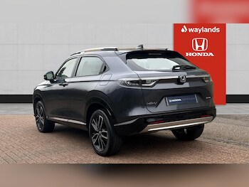 Used Honda HR-V 2021 for sale - 77210102: Photo