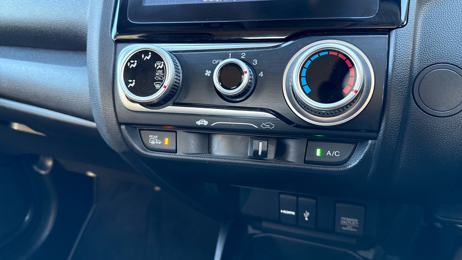 Used Honda Jazz 2018 for sale - 77210122: Photo 28