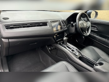 Used Honda HR-V 2019 for sale - 77116084: Photo