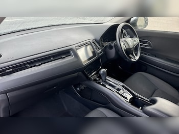 Used Honda HR-V 2018 for sale - 76315824: Photo