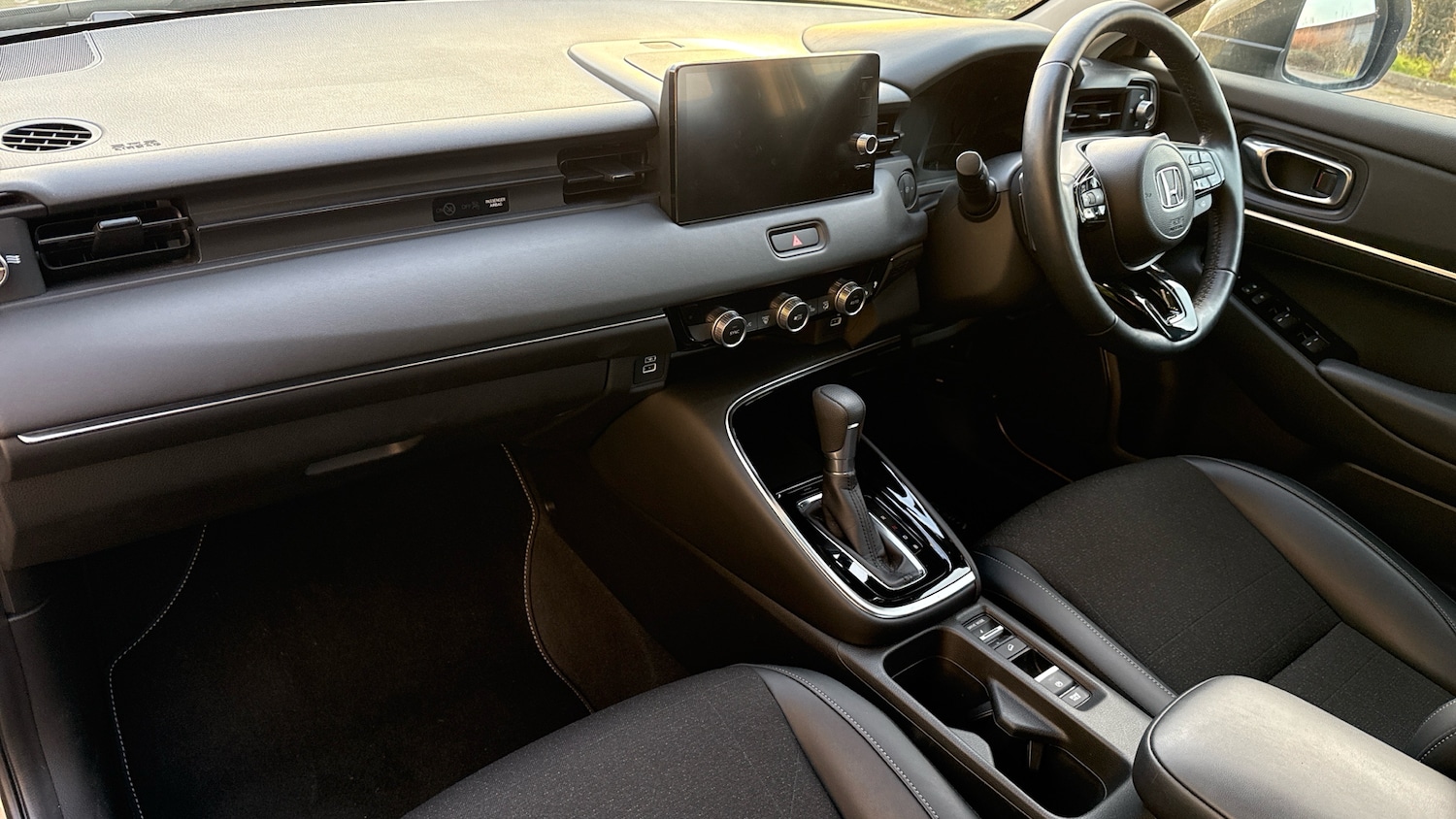 Used Honda HR-V 2022 for sale - 77210186: Photo 2