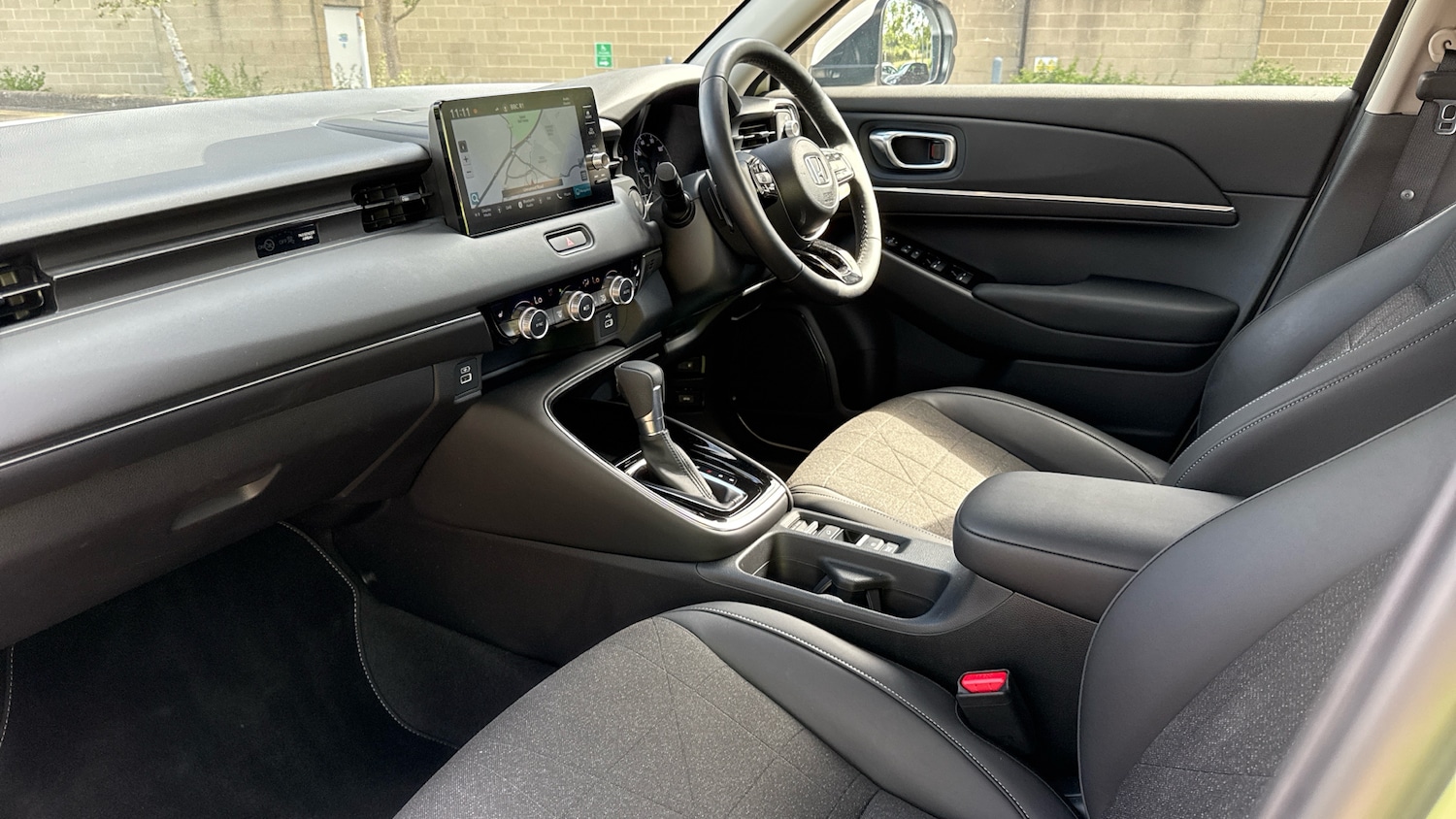 Used Honda HR-V 2024 for sale - 77210193: Photo 2