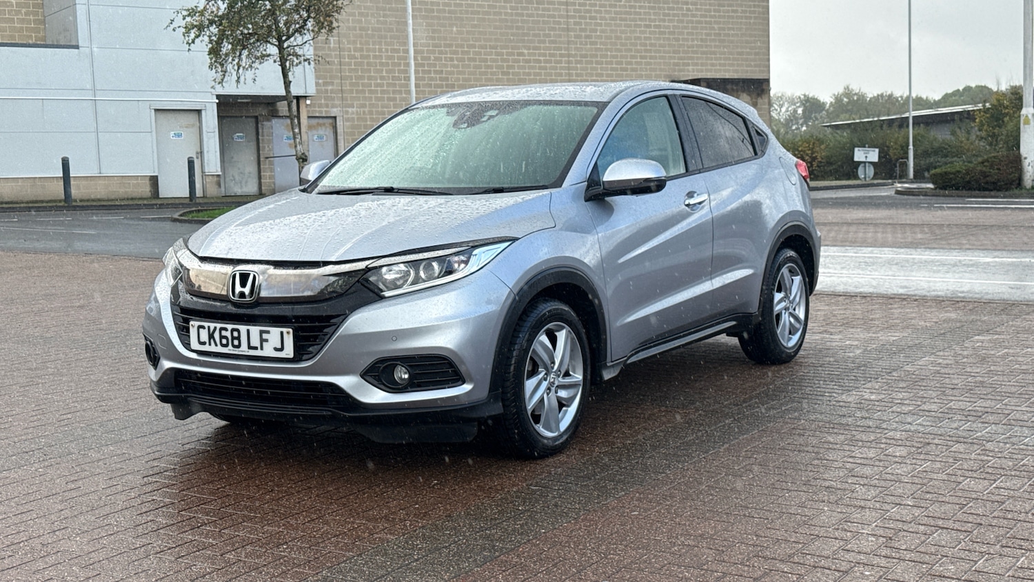 Used Honda HR-V 2018 for sale - 76894561: Photo 10