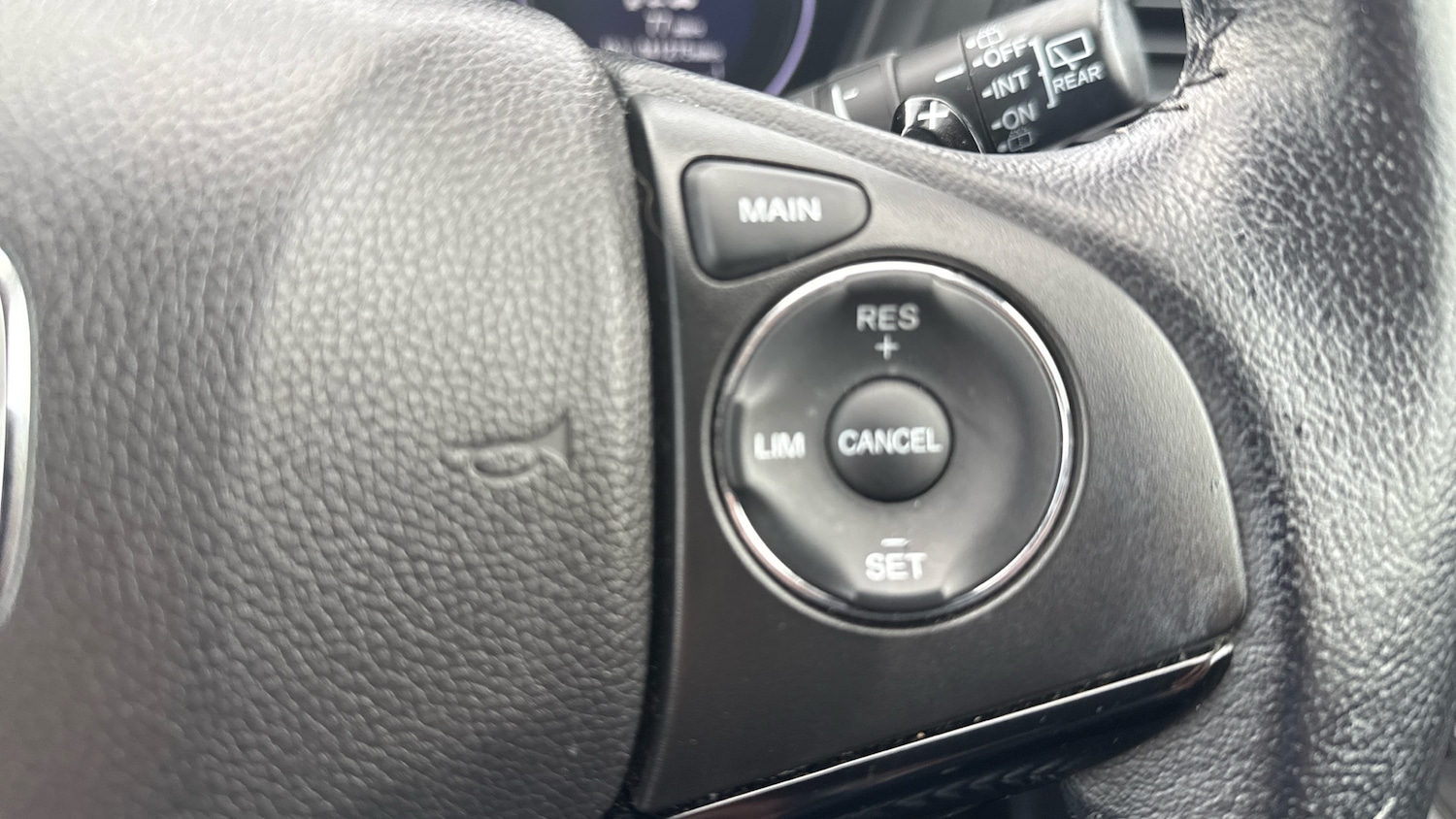 Used Honda HR-V 2018 for sale - 76894561: Photo 19