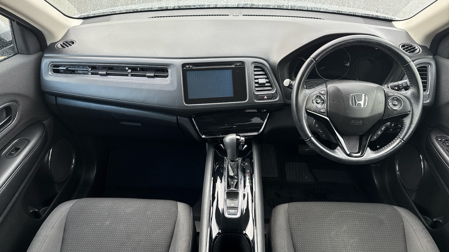 Used Honda HR-V 2018 for sale - 76894561: Photo 4