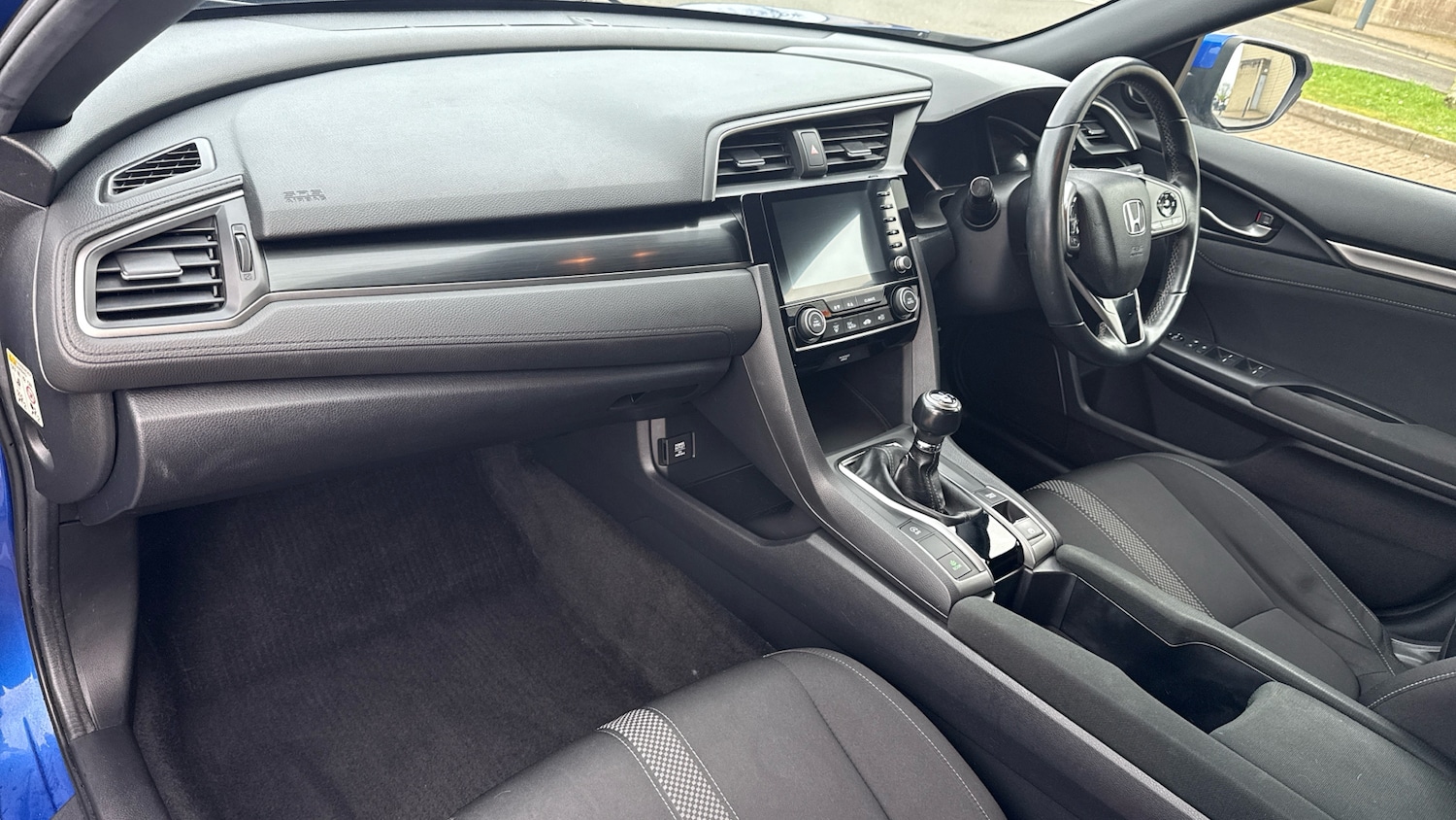 Used Honda Civic 2019 for sale - 77545234: Photo 2