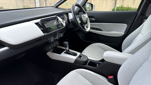 Used Honda Jazz 2023 for sale - 75763856: Photo 2