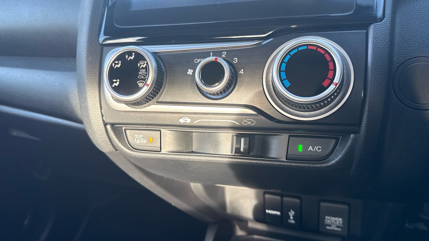 Used Honda Jazz 2018 for sale - 76804074: Photo 25