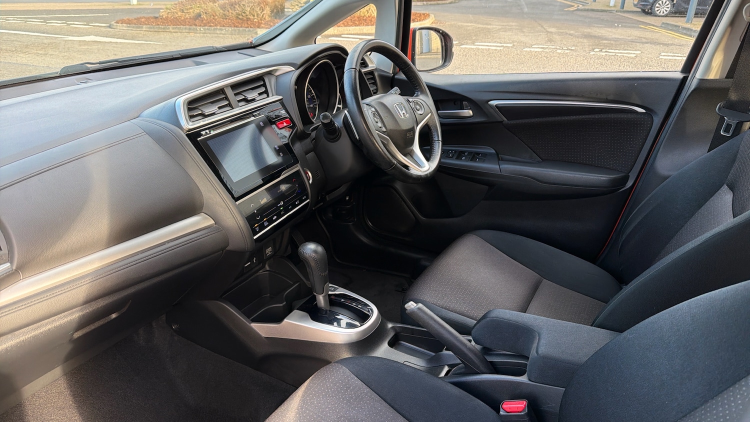 Used Honda Jazz 2015 for sale - 77198129: Photo 2