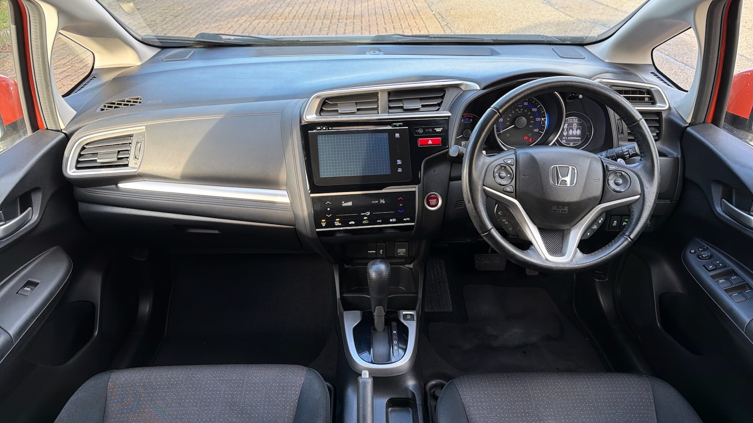 Used Honda Jazz 2015 for sale - 77198129: Photo 4