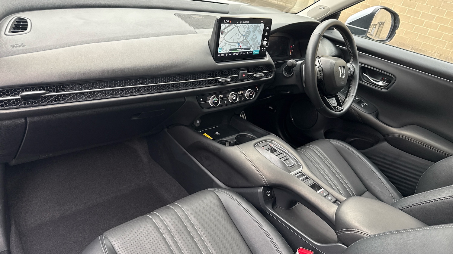 Used Honda ZR-V 2024 for sale - 77210113: Photo 2