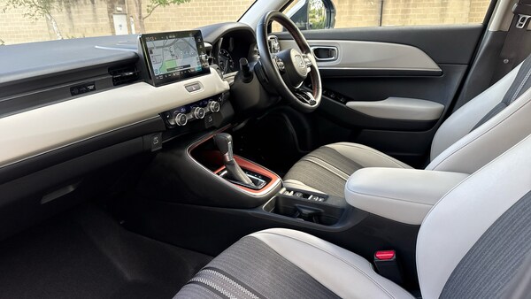 Used Honda HR-V 2023 for sale - 75534059: Photo 2