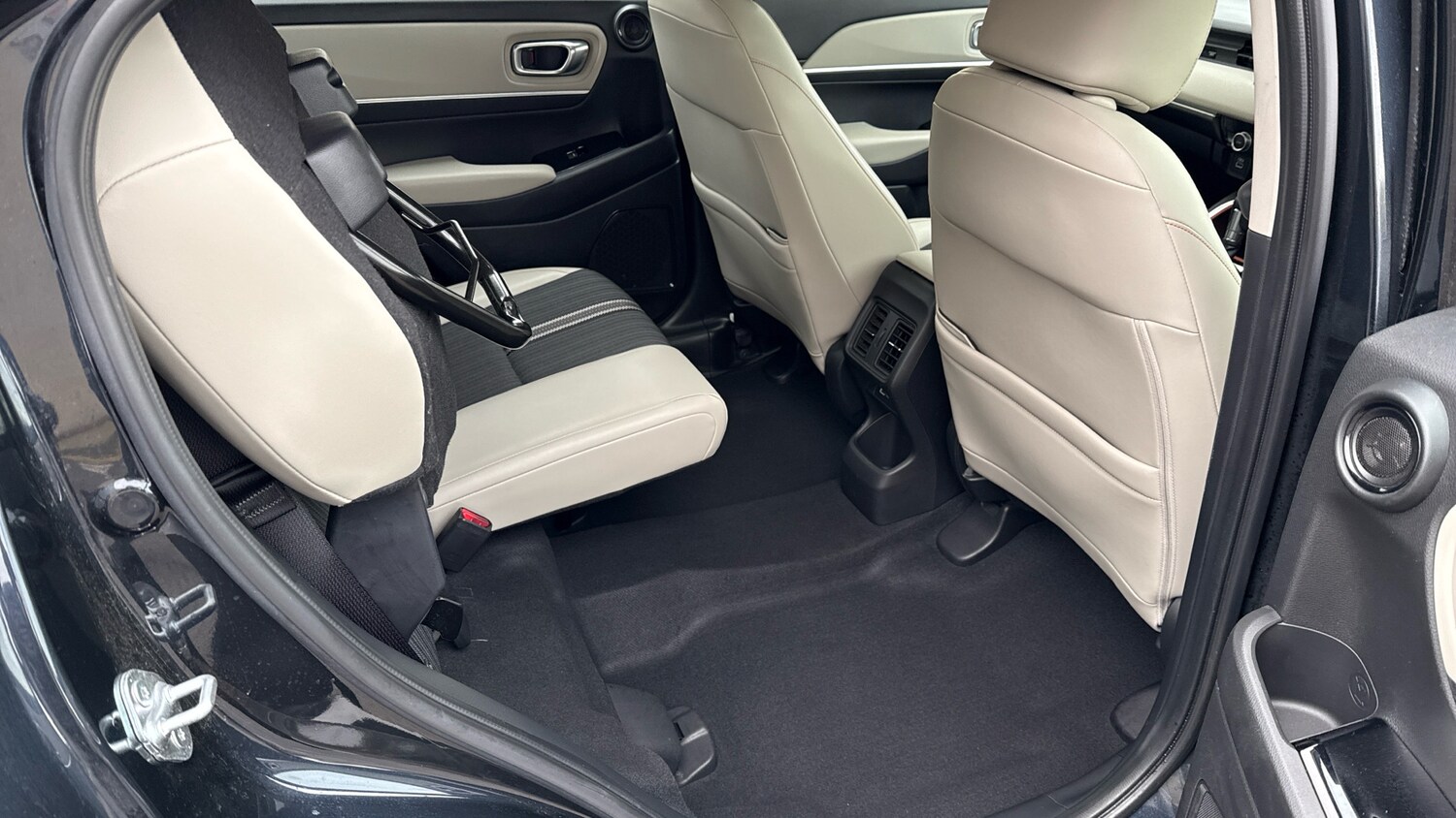 Used Honda HR-V 2023 for sale - 76766226: Photo 22