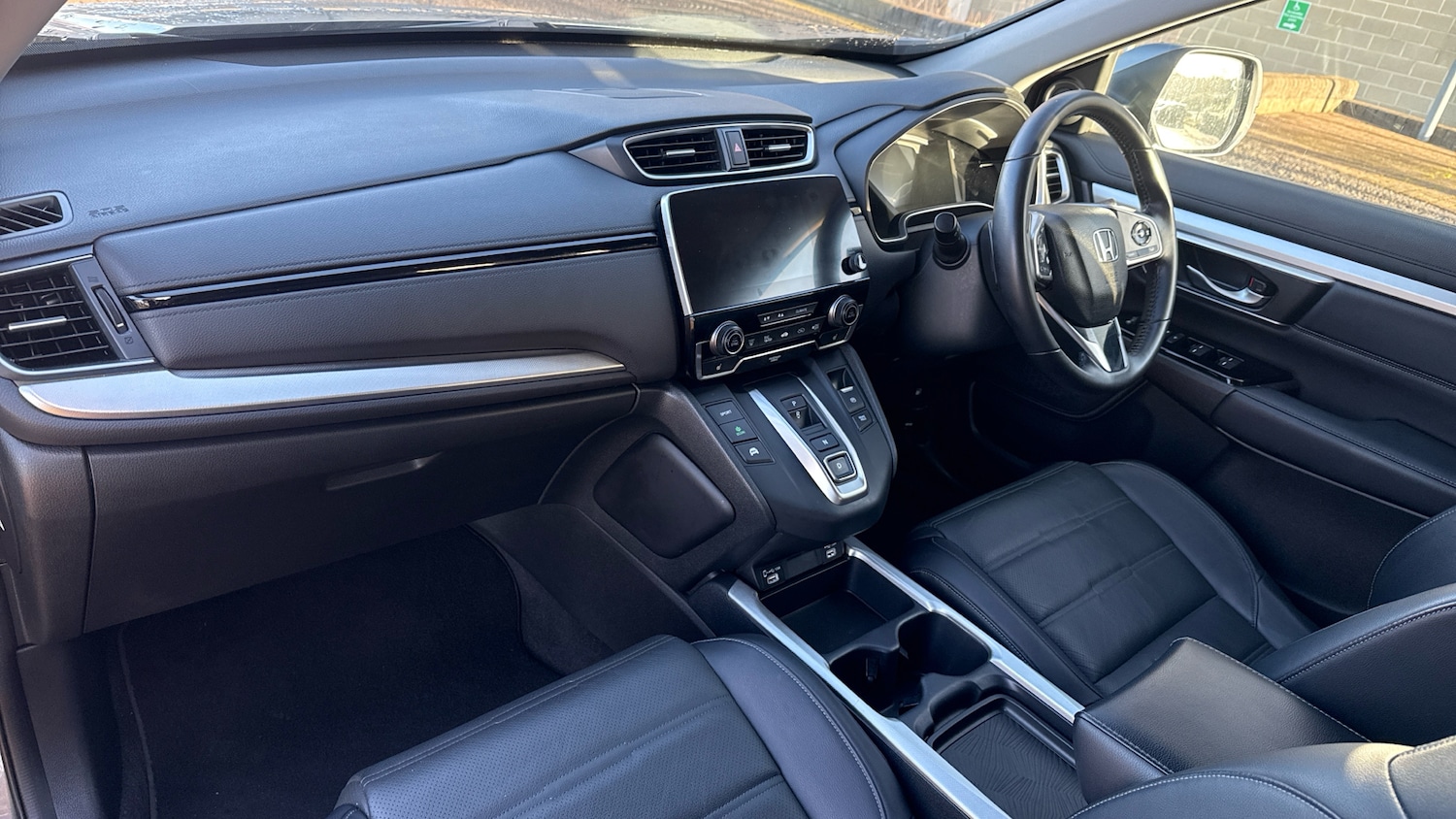 Used Honda CR-V 2022 for sale - 77210159: Photo 2