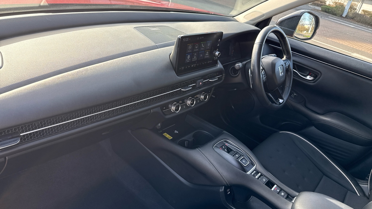 Used Honda ZR-V 2024 for sale - 77619000: Photo 2