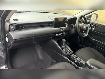 Used Honda HR-V 2023 for sale - 77300412: Photo