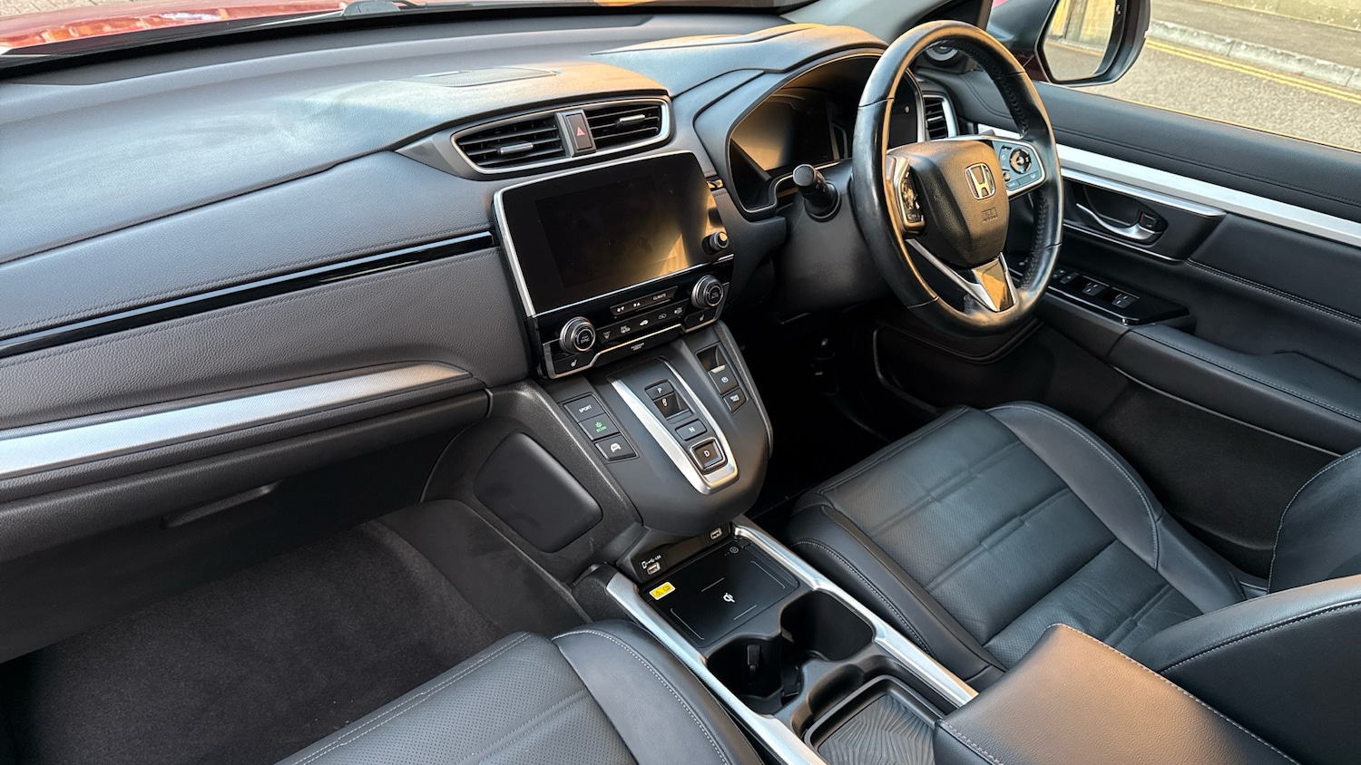 Used Honda CR-V 2021 for sale - 77210100: Photo 2