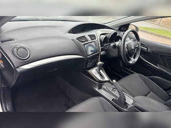 Used Honda Civic 2017 for sale - 77300414: Photo