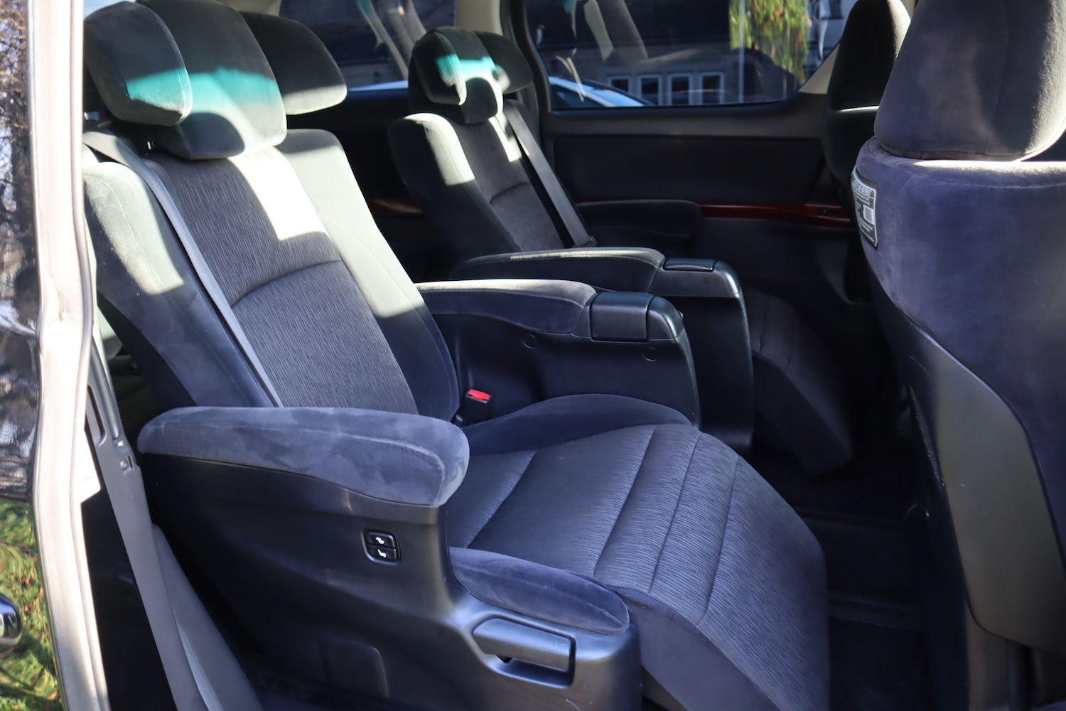 Used Toyota Alphard 2008 for sale - 77008929: Photo 10