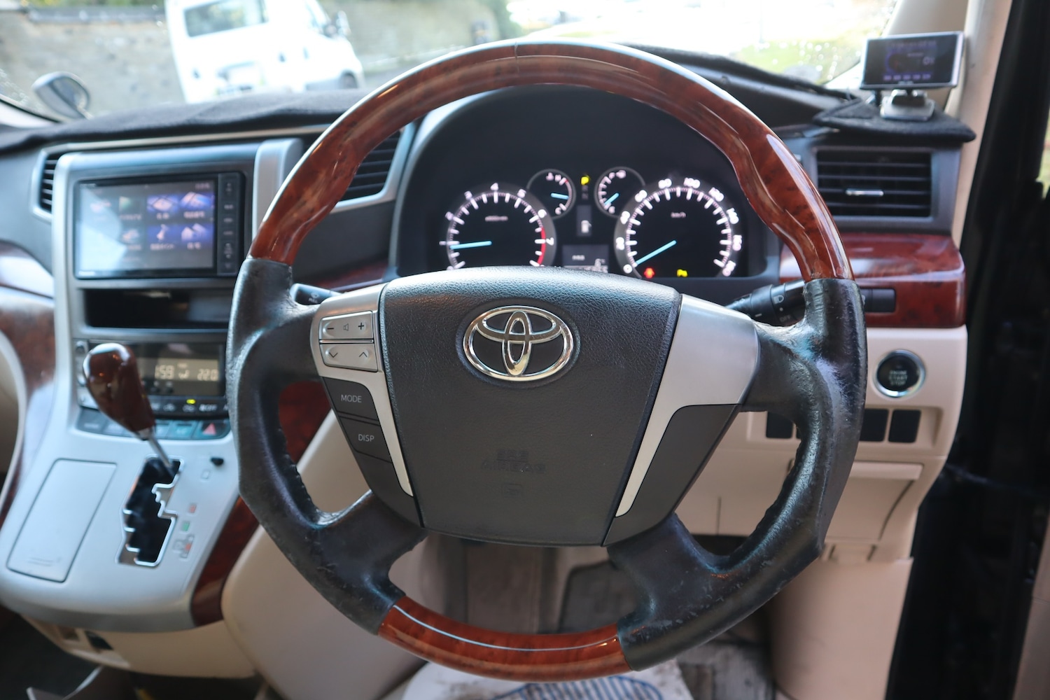 Used Toyota Vellfire 2010 for sale - 77241099: Photo 18