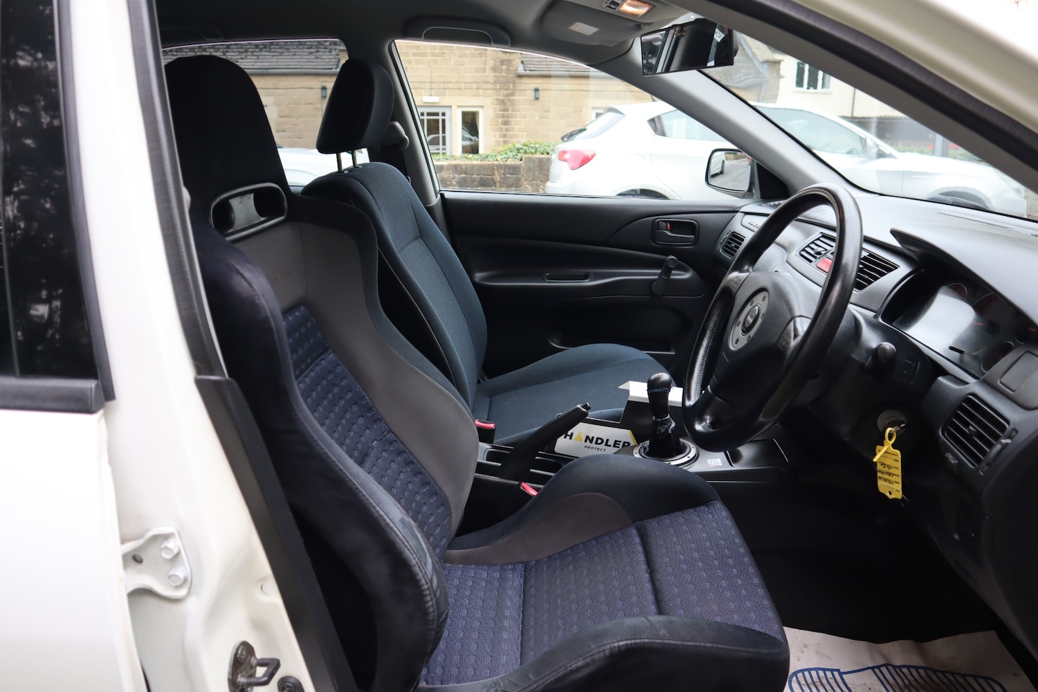 Used Mitsubishi Lancer 2002 for sale - 75926611: Photo 9