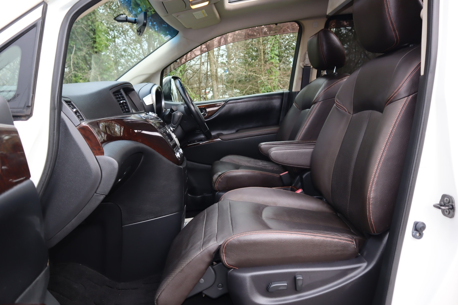 Used Nissan Elgrand 2011 for sale - 77809238: Photo 13