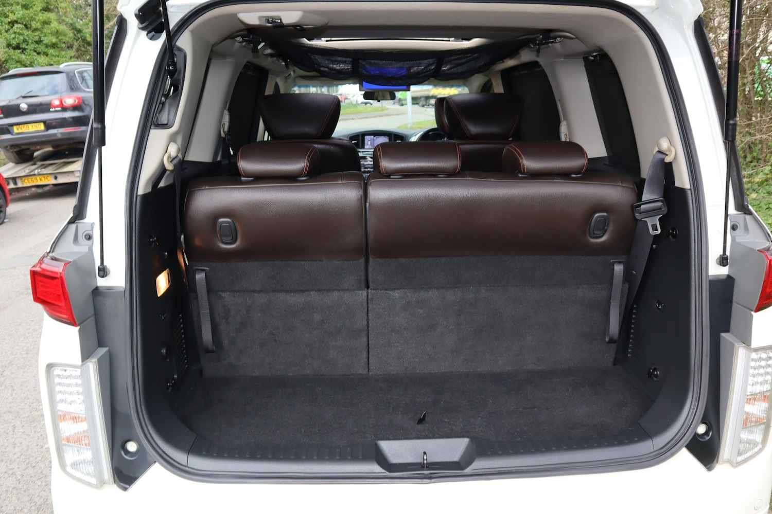 Used Nissan Elgrand 2011 for sale - 77809238: Photo 14