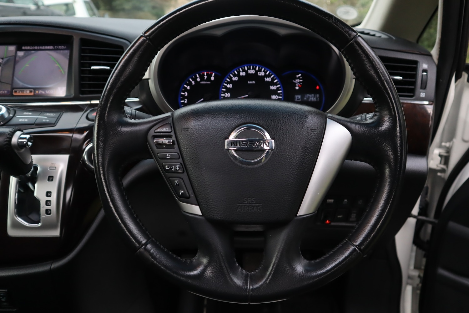 Used Nissan Elgrand 2011 for sale - 77809238: Photo 16