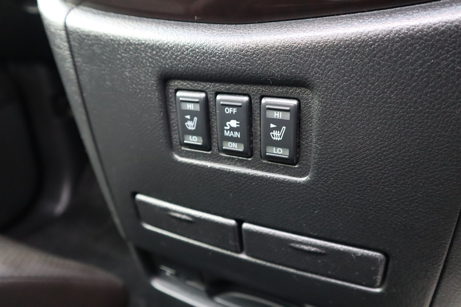 Used Nissan Elgrand 2011 for sale - 77809238: Photo 19