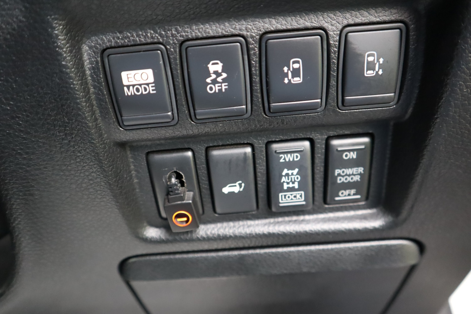 Used Nissan Elgrand 2011 for sale - 77809238: Photo 21