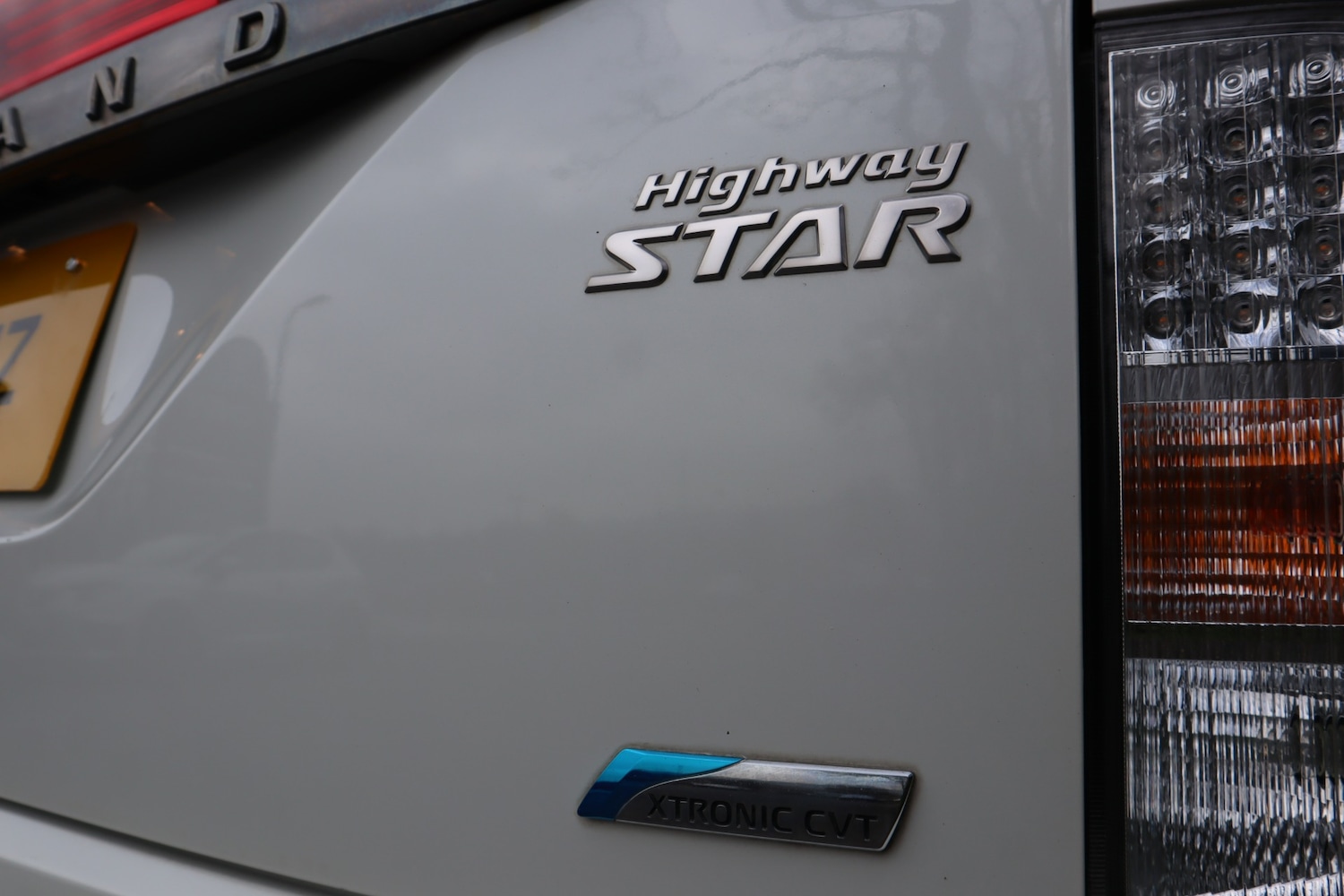 Used Nissan Elgrand 2011 for sale - 77809238: Photo 25