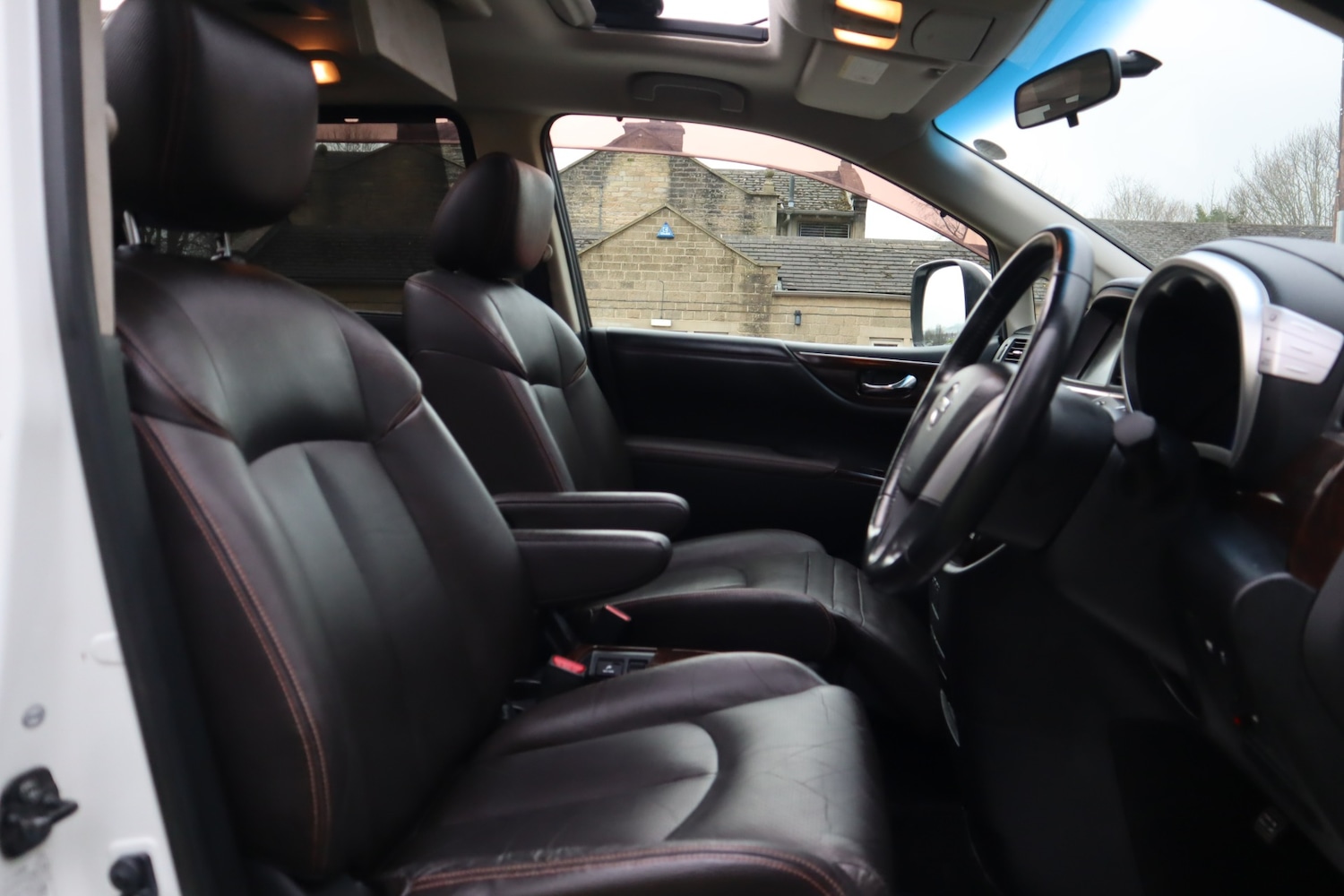 Used Nissan Elgrand 2011 for sale - 77809238: Photo 9