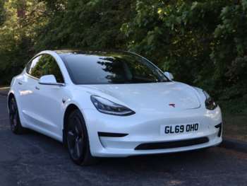 2019 (69) - Standard Plus 4dr Auto