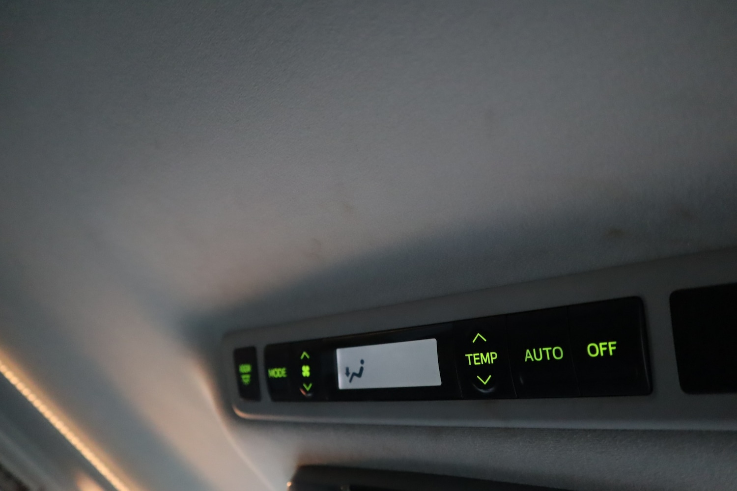 Used Toyota Alphard 2008 for sale - 77958690: Photo 20