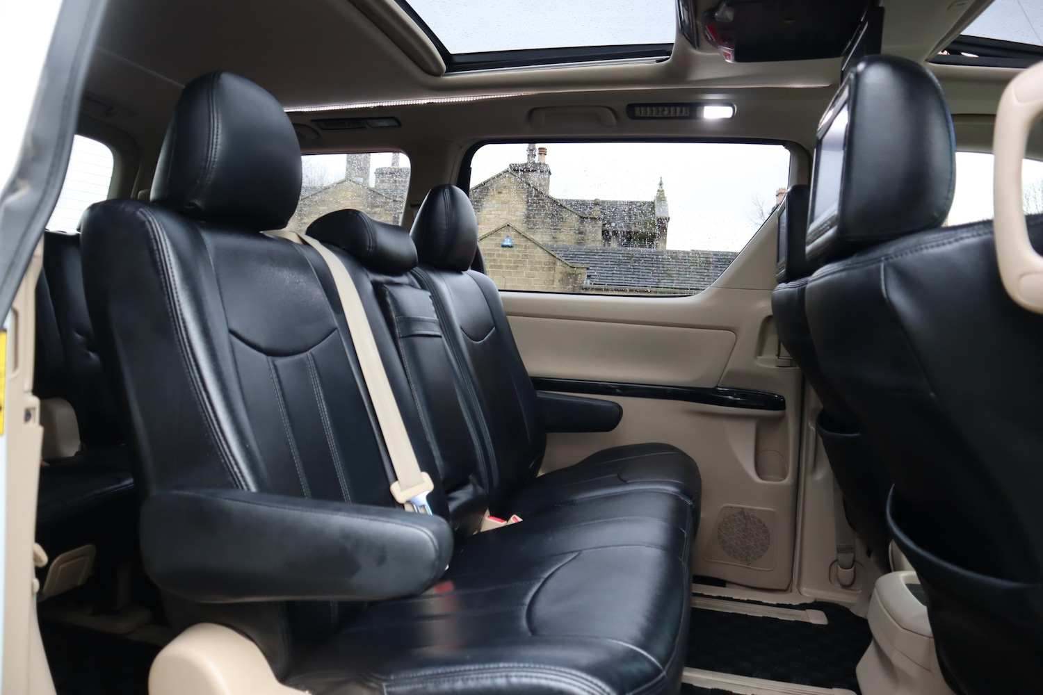 Used Toyota Vellfire 2011 for sale - 77696862: Photo 10