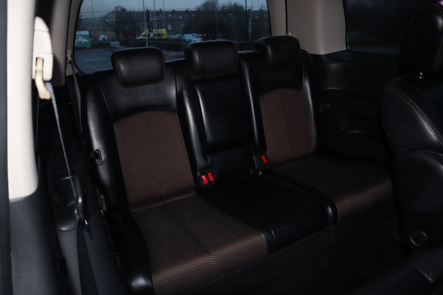 Used Nissan Elgrand 2011 for sale - 77251500: Photo 11