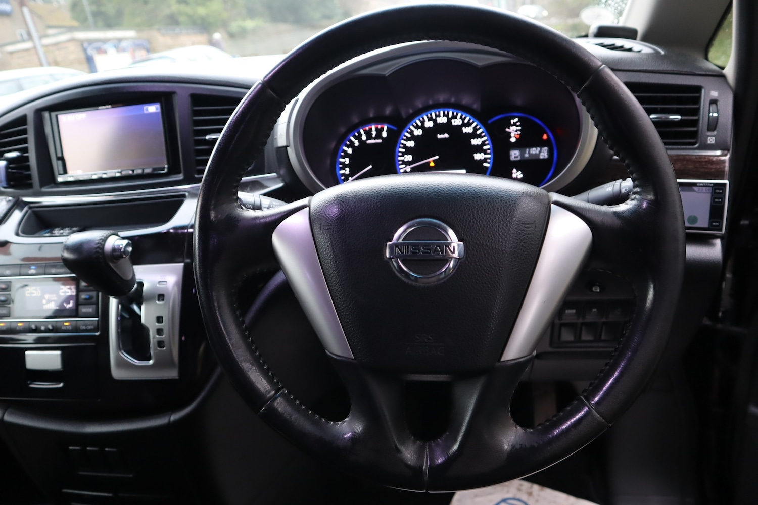 Used Nissan Elgrand 2011 for sale - 77251500: Photo 16