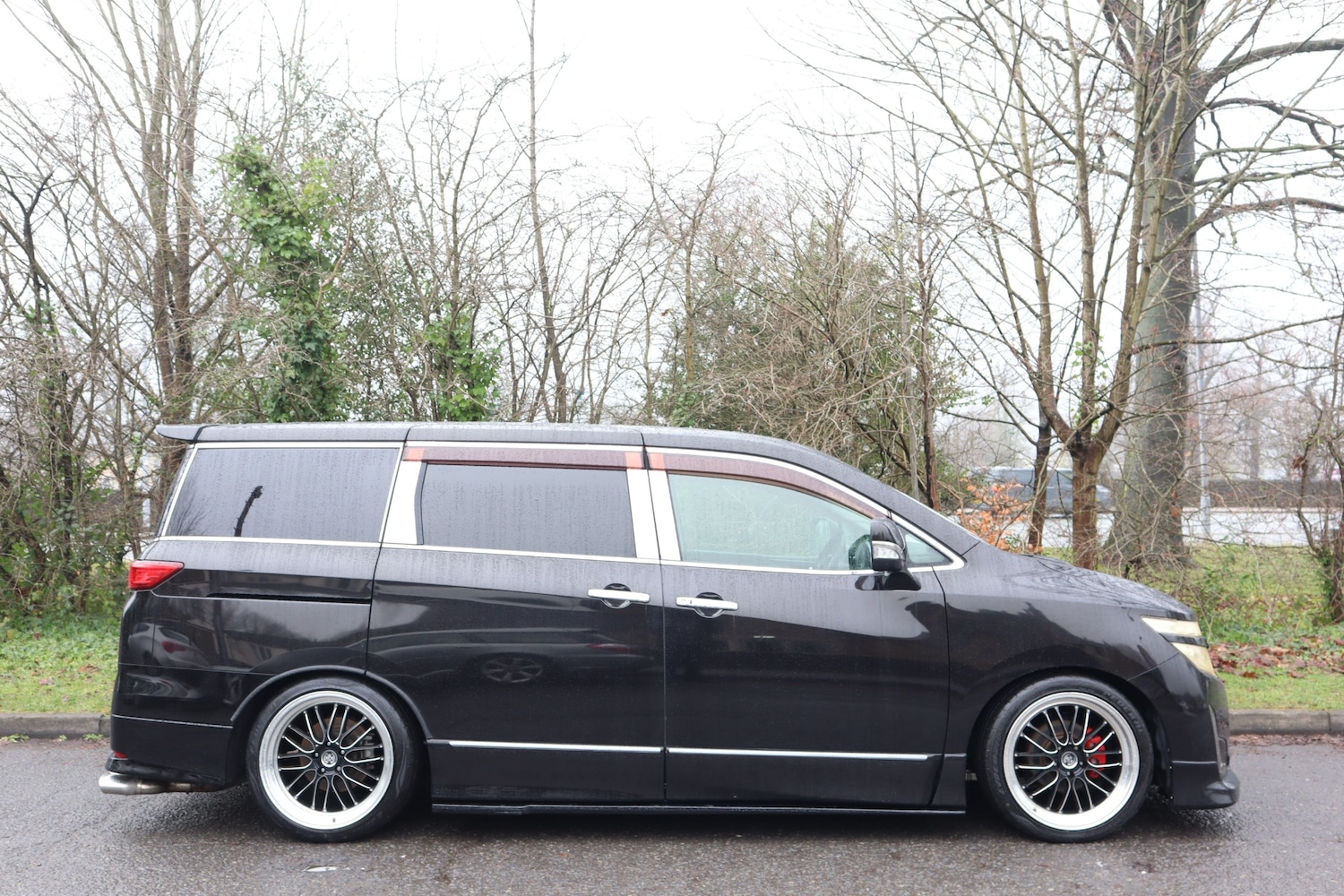 Used Nissan Elgrand 2011 for sale - 77251500: Photo 2