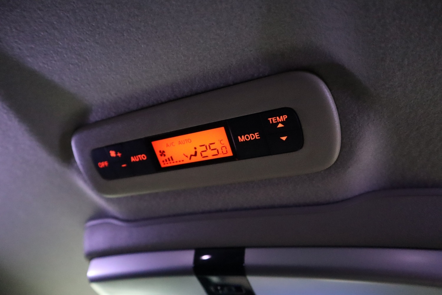 Used Nissan Elgrand 2011 for sale - 77251500: Photo 22