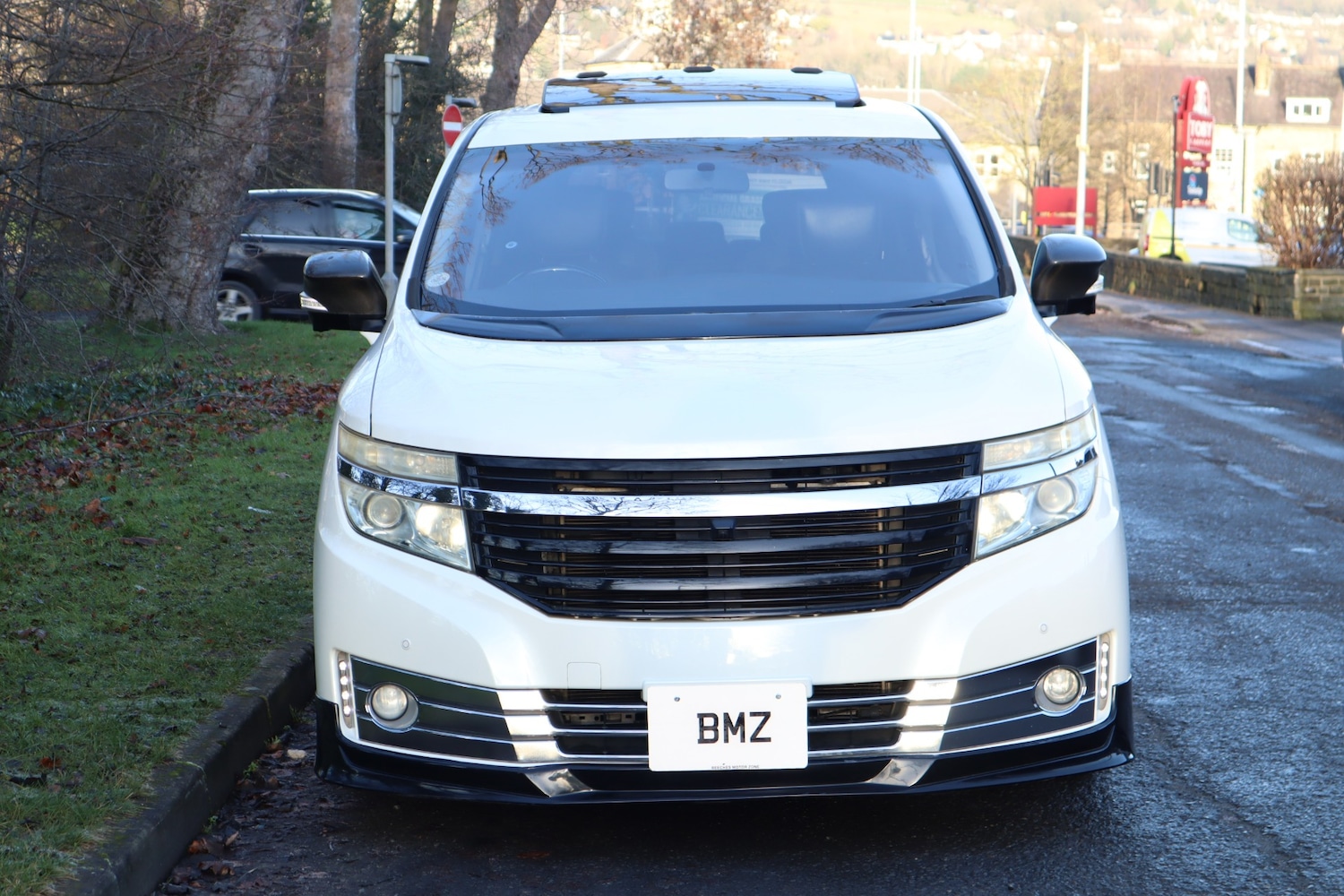 Used Nissan Elgrand 2011 for sale - 77165621: Photo 8