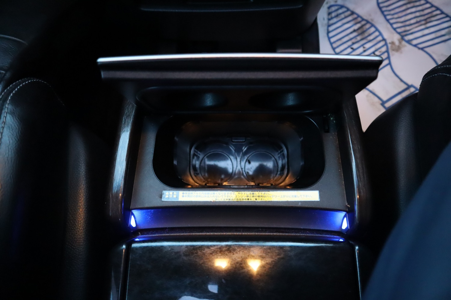 Used Nissan Elgrand 2010 for sale - 77156813: Photo 19