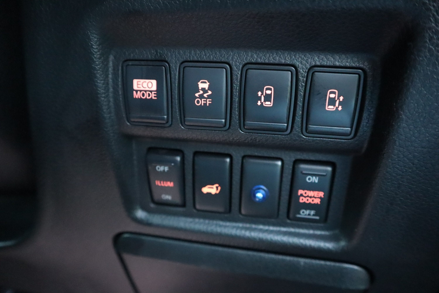 Used Nissan Elgrand 2010 for sale - 77156813: Photo 21