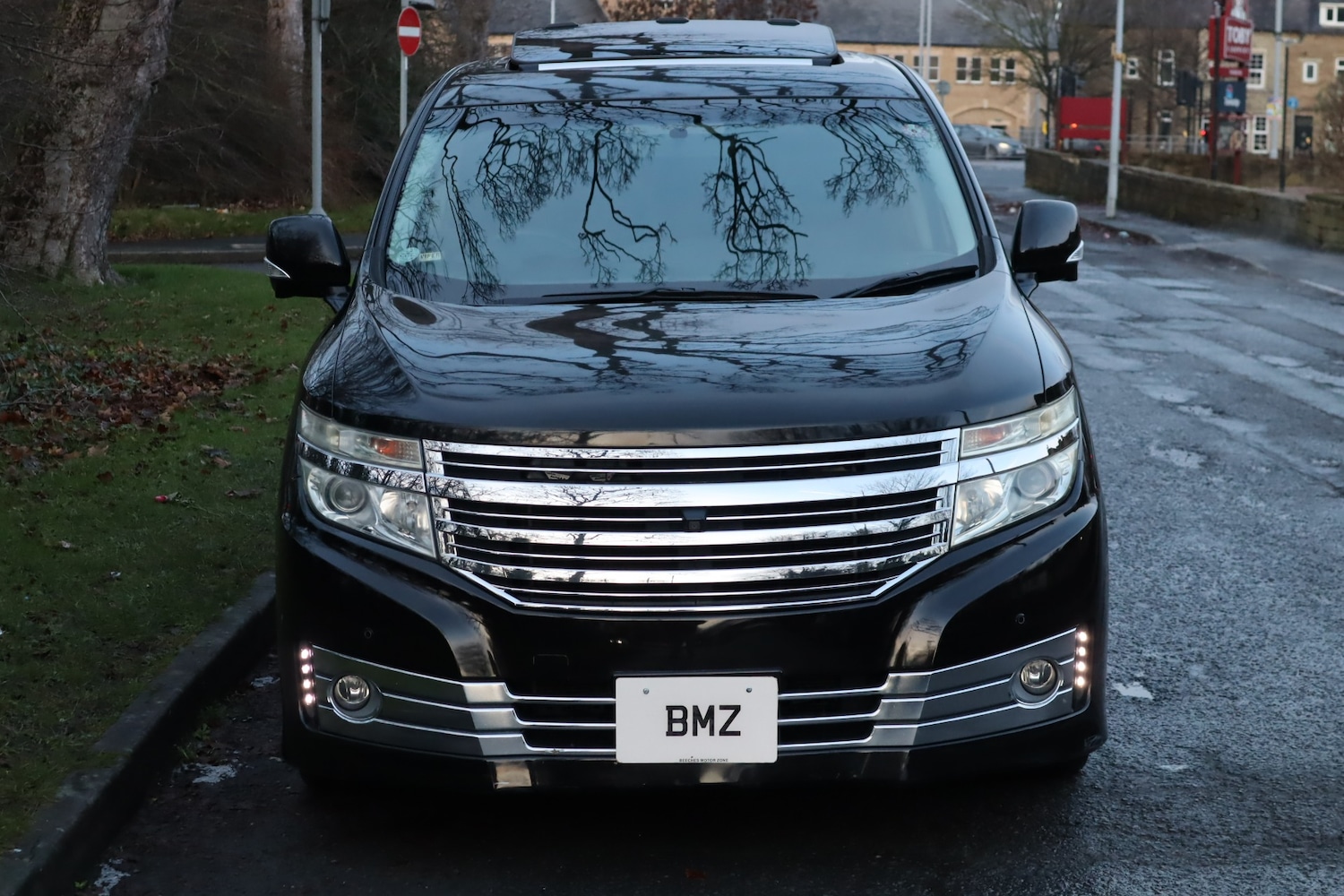 Used Nissan Elgrand 2010 for sale - 77156813: Photo 8