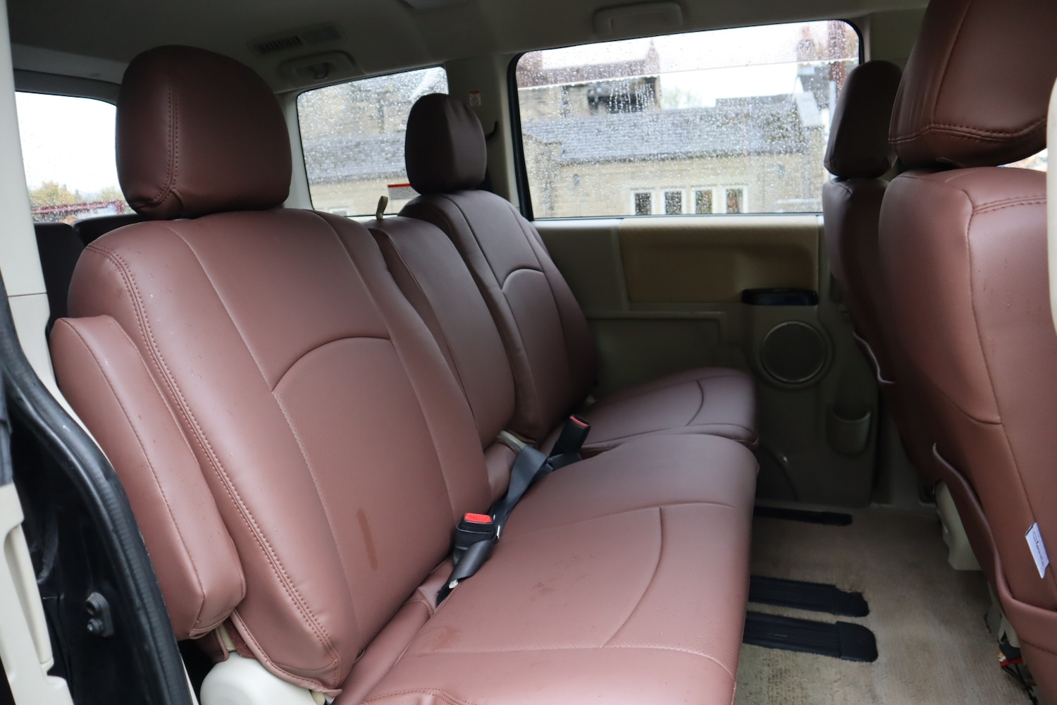 Used Mitsubishi Delica 2010 for sale - 76317255: Photo 10