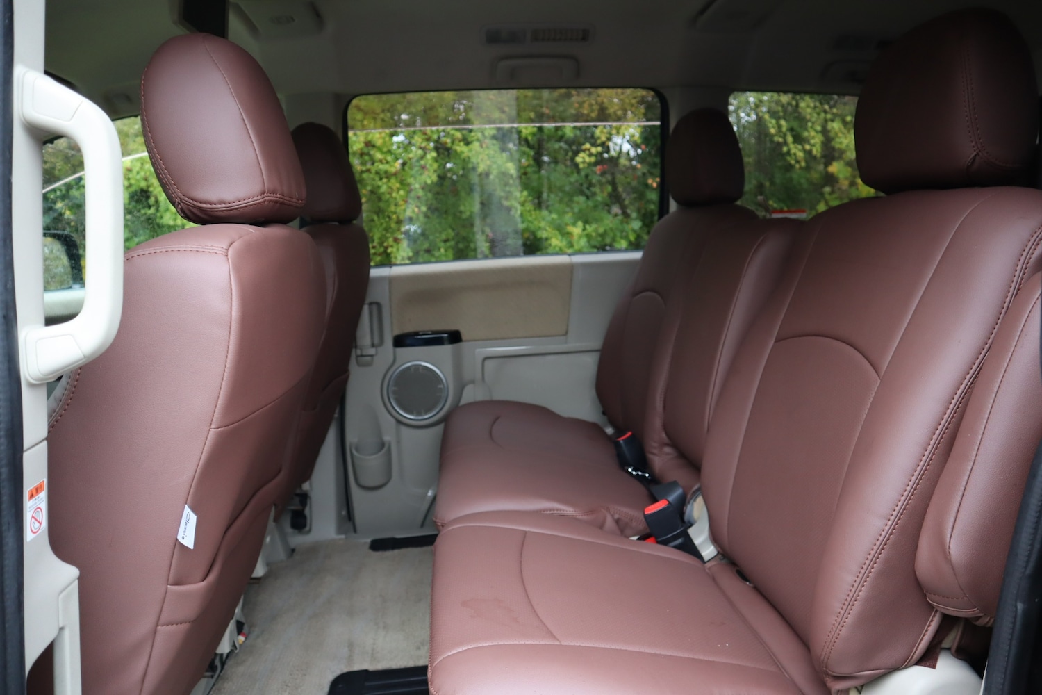 Used Mitsubishi Delica 2010 for sale - 76317255: Photo 12