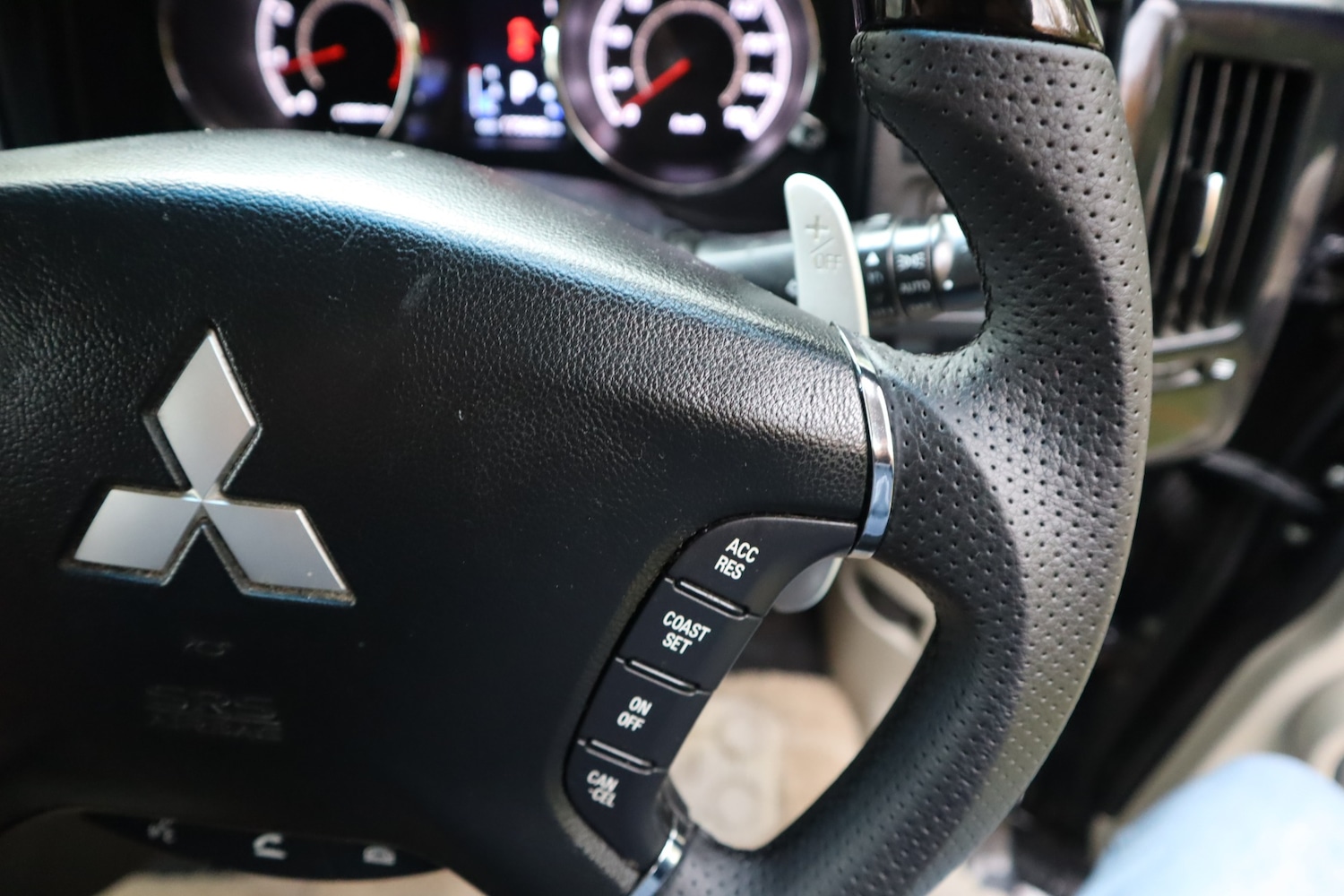 Used Mitsubishi Delica 2010 for sale - 76317255: Photo 21