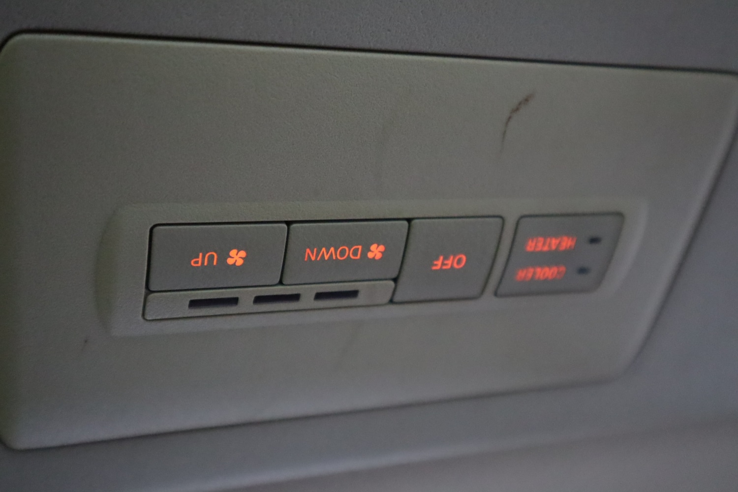 Used Mitsubishi Delica 2010 for sale - 76317255: Photo 24