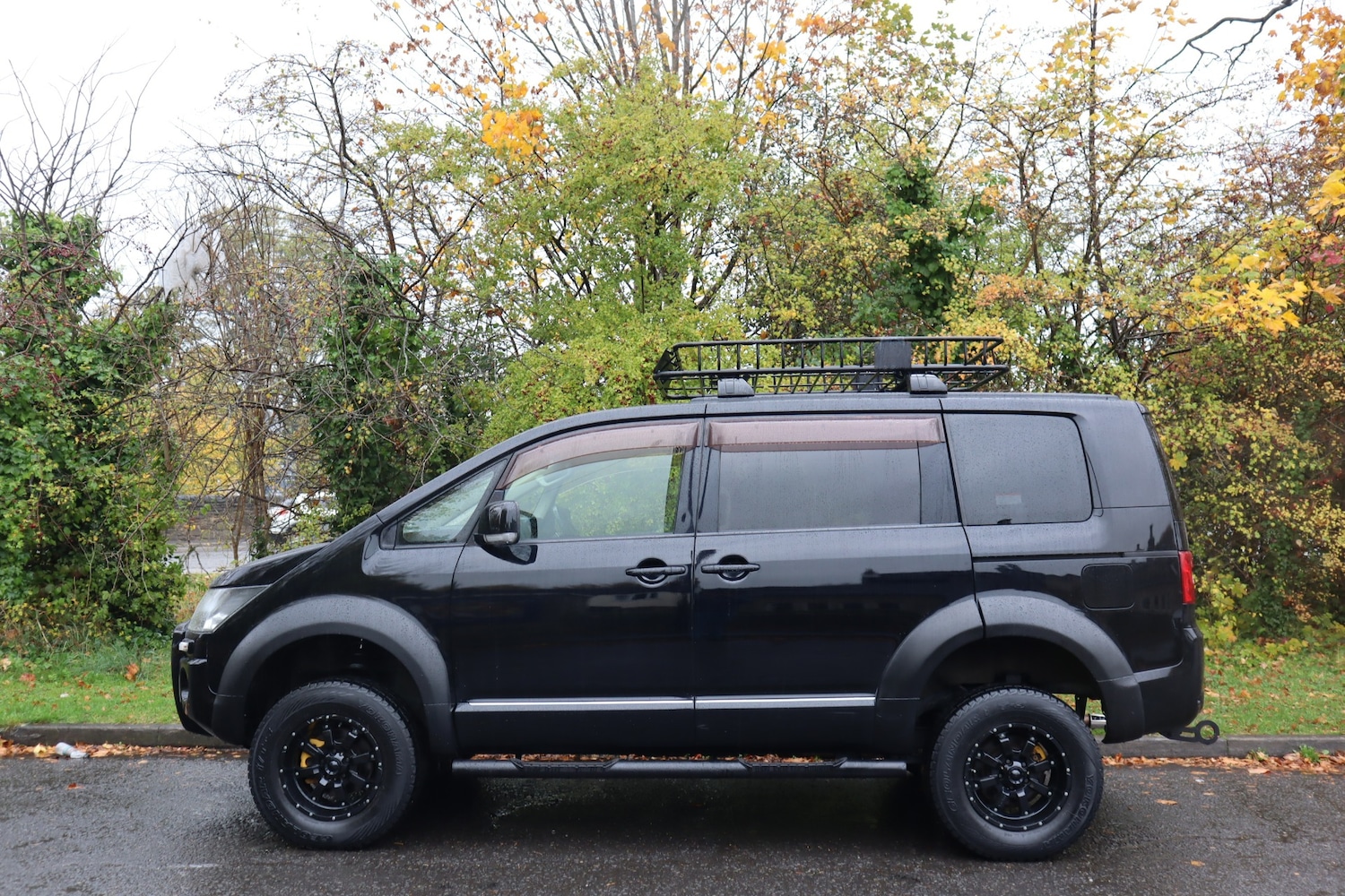 Used Mitsubishi Delica 2010 for sale - 76317255: Photo 6