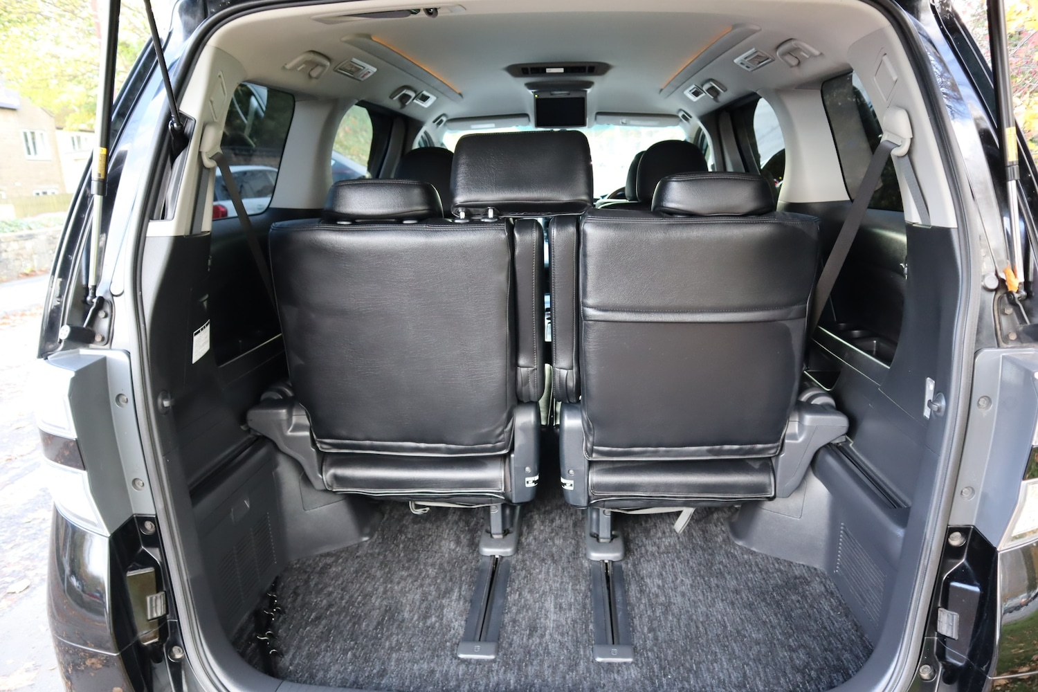 Used Toyota Vellfire 2010 for sale - 76399386: Photo 14