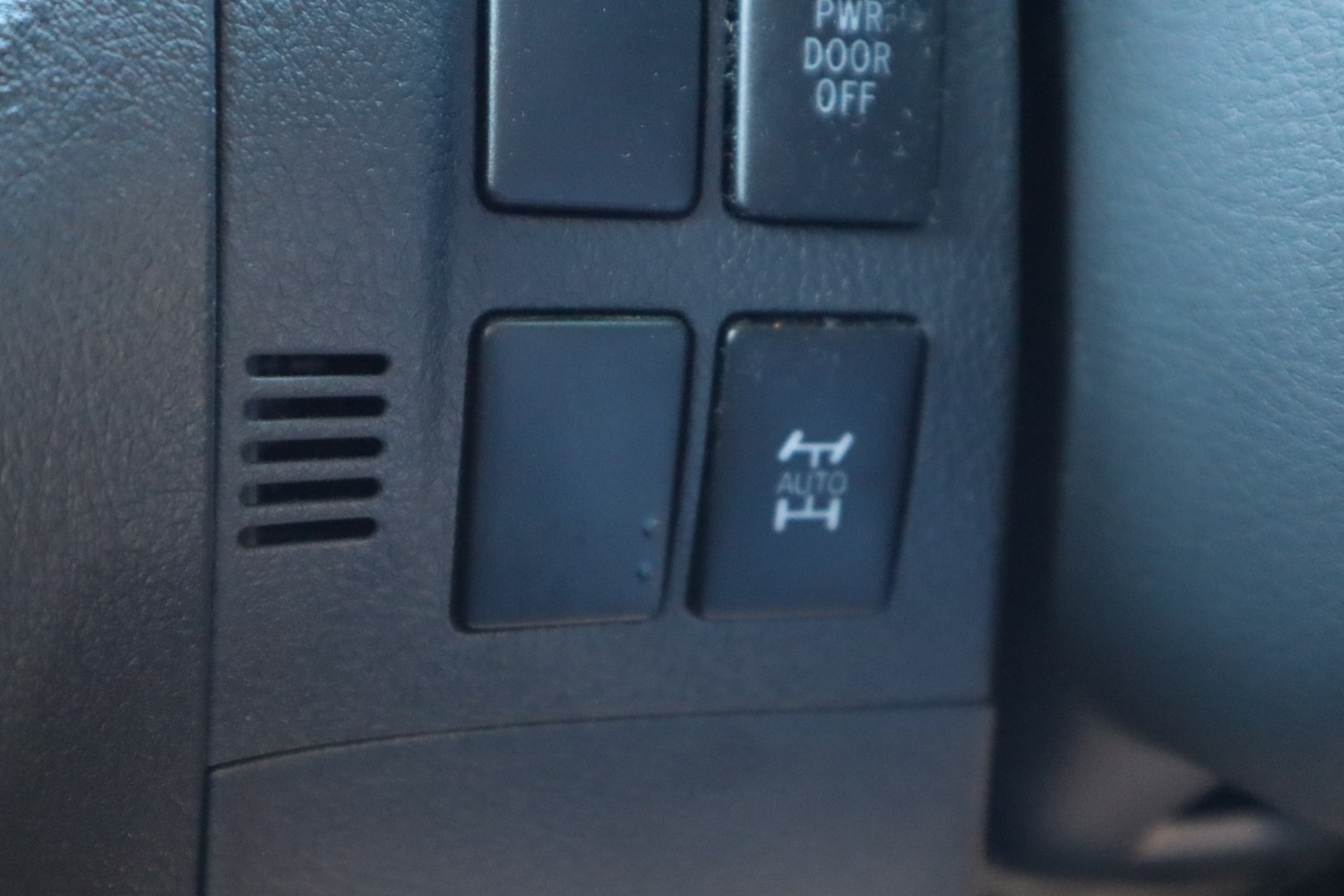 Used Toyota Vellfire 2010 for sale - 76399386: Photo 20